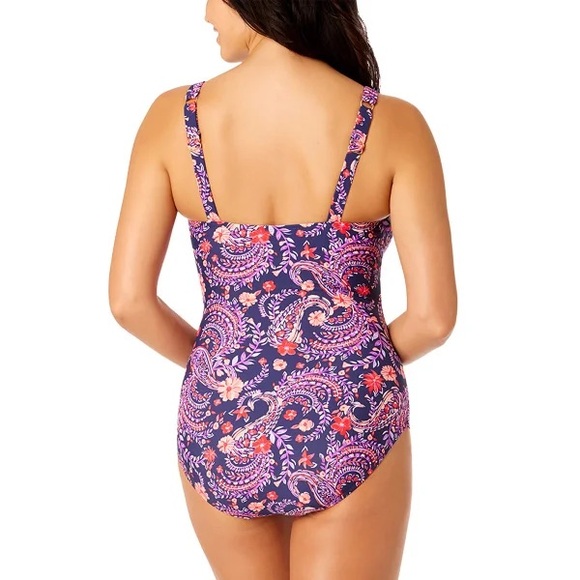 Land’s end one piece swimsuit
Full Coverage Bottom
Removable Soft Cups nwt - Picture 3 of 6
